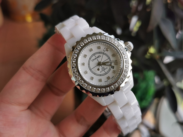 シャネル時計正面デザイン